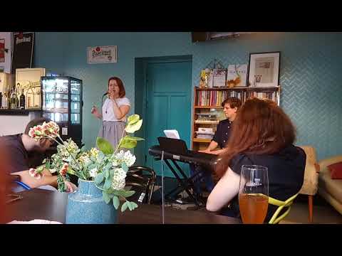 Olga Mikołajczyk - Moknie w deszczu diabeł 👿