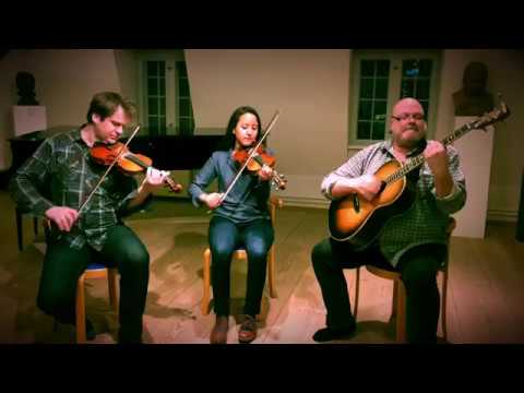 Jamie Fox, Kristian Bugge & Morten Alfred Høirup: Sitting Bull