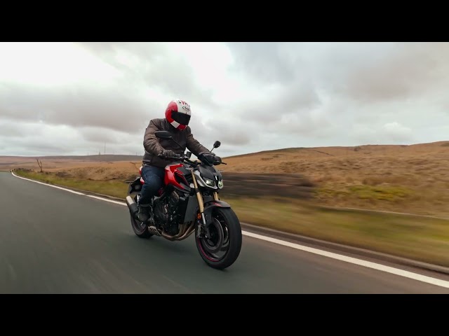 SRK 800 Tracking Shot