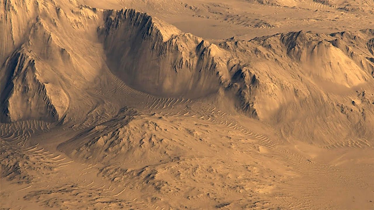 Sobrevuelo al pico central del cráter "Mojave" en Marte