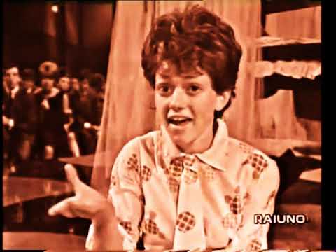 Rita Pavone - La partita di pallone 1962  (TV - Clip )