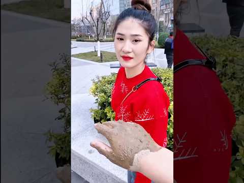 लडकी क्या रख कर घूम रही थी😱|| Carriage house wooden artist || #cartoon #shortsvideo