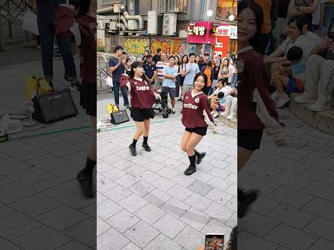 230910 hongdae busking 댄스팀 레이디비(Lady B) - (여자)아이들((G)I-DLE) - '퀸카 (Queencard)' 03
