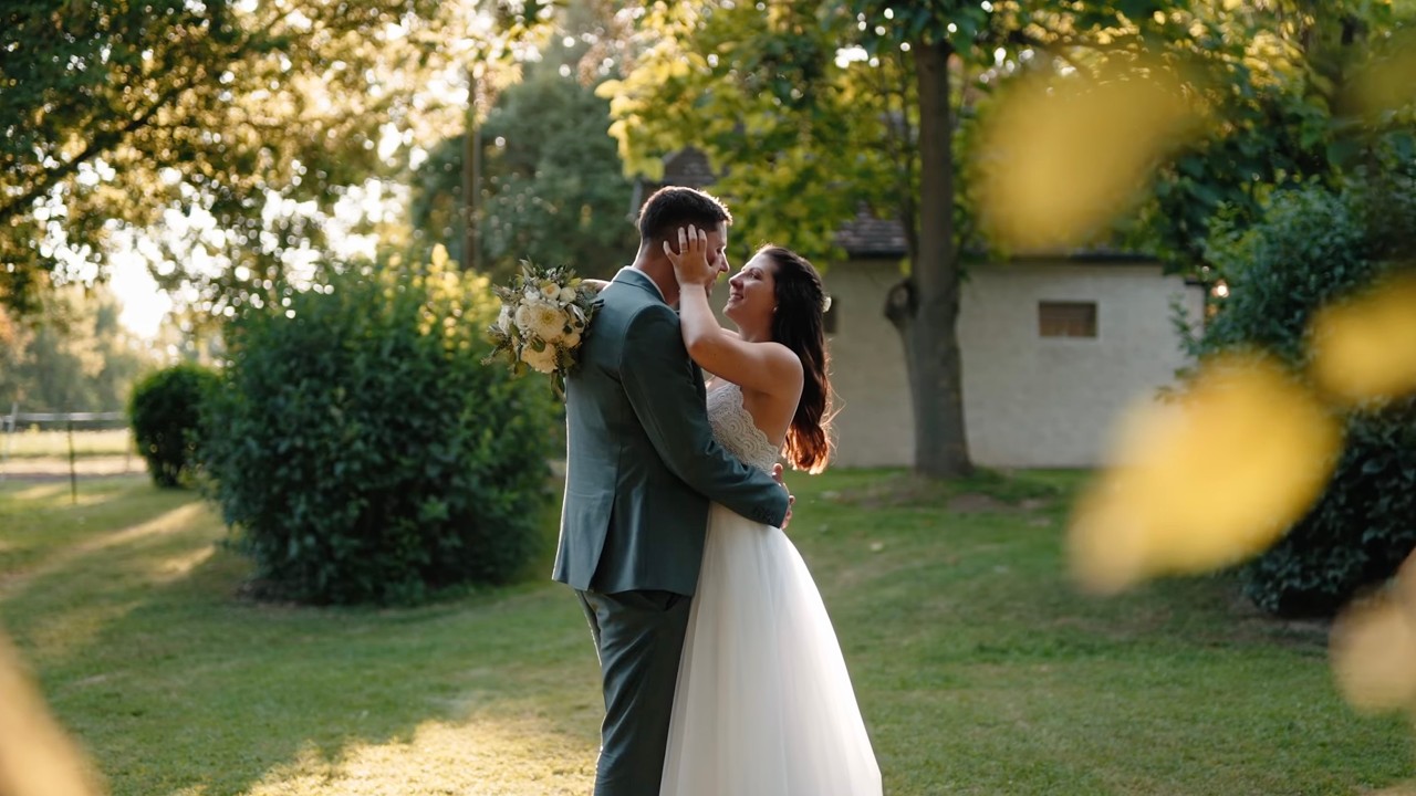 Viki & Alex Thumbnail