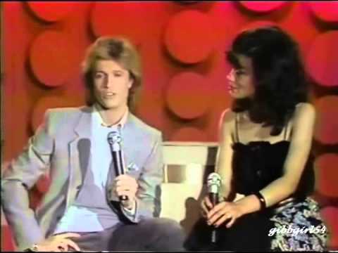 Andy Gibb and Marilyn McCoo Intros Crystal Gayle
