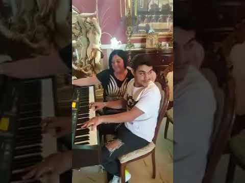 Christian rosselli - Live "Si a vita mij" piano voce