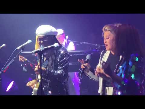 Nile Rodgers & CHIC w/ Sheila "Spacer" Live July 4, 2018 Paris, France (Corrected Video)