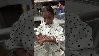 Usa relógio  mas não sabe olhas as horas 😂😂😂