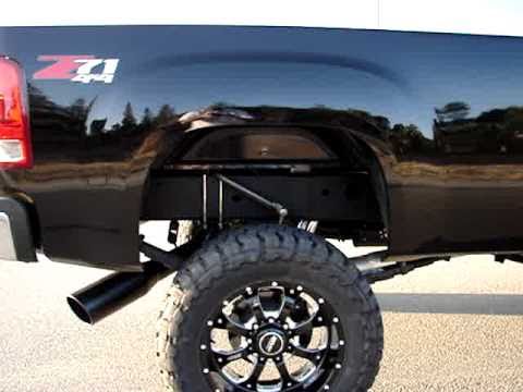 GMC 2500HD on Cognito 7\" Lift (vid3)