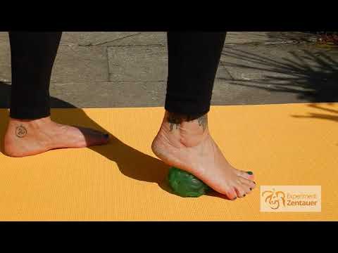 verschiedene Fussübungen mit dem Ball am Stück