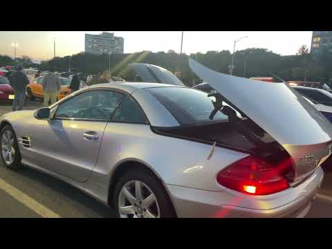 Power Convertible Top Opening | 2003 Mercedes-Benz SL500 Hardtop Convertible Roadster | CCC Lot 153
