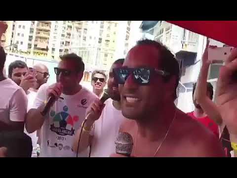 Edmundo Cantando .”Cole Cole Cole, Sou da força..” E fazendo sinal da FJV