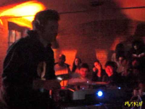 Dj Gruff - Scratching Session @ Corte Del Macchione 19-11-10