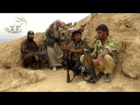 إلقاء بيت من الشعر لأحد عناصر لواء المعتصم بالله المرابطين على أسوار مطار دير الزور العسكري