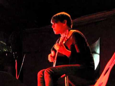 9/13 Kaki King - Neanderthal @ Chinaski, Sermide, Italy (07-12-2011)