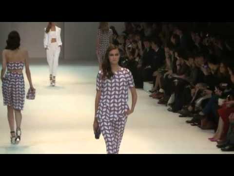 Le défilé Guy Laroche printemps-été 2013-SD