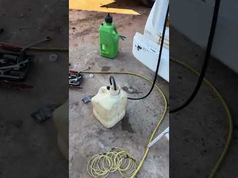 Didn’t take long she alive#project #chevy #feed #farm #truck #dump #work #mechanic #327 #antique