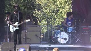 Gary Clark Jr. -  Hold On (Live From Lollapalooza )