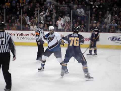 @NHL #hockey #fight #trending #andrewpeters VS #donaldbrashear HOCKEY HEAVYWEIGHT SLUGFEST💪💯🥊