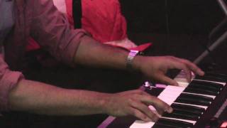 Toro Y Moi &quot;Talamak&quot;/Interview (Live @ Viva Radio)