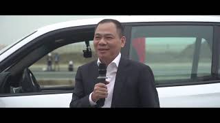 Chủ tịch Vingroup Phạm Nhật Vượng lái thử chiếc VinFast đầu tiên xuất xưởng I BSA Channel 