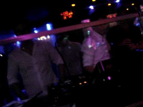 So happy in Queen Paris