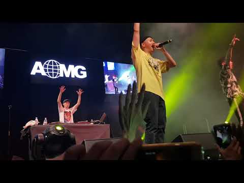 Woo Won Jae, Loco & Gray (AOMG) - We Are & Who You Live in London
