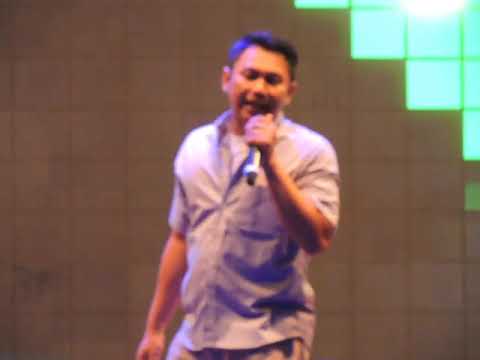 Topeng Medley Air & Api Perform