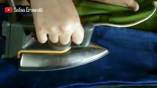 Download lagu Aktifitas mamah muda lagi nyetrika celana mp3