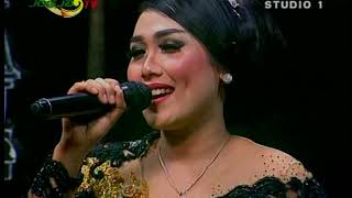 Download lagu Esem Lan Guyumu Voc Nina | CS Putra Veda | Klinong klinong Campur Sari Jogja TV mp3