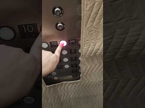 Haughton Service Elevator at 701 Lee Street, Des Plaines, IL