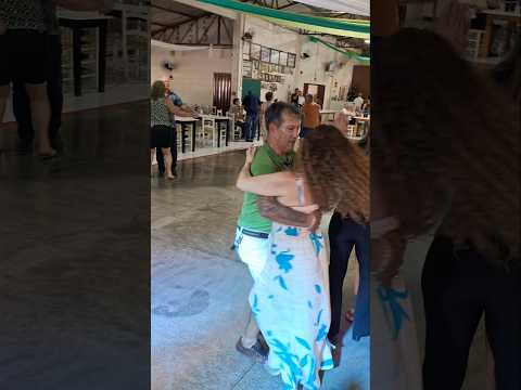 no clube do Vovô e da Vovó viva a vida aqui em São João no Paraná.Brasil #shotrs #baile #dancarinos