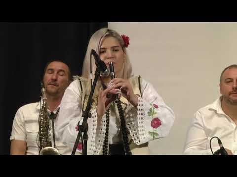 Marina Marić - SUS LA MUNĆE NJINĐĂ PLUAJE ŠI UORA VLAHILOR BĂTRÎNĂ