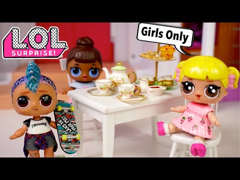 Baby Goldie has a Party But Doesn't Invite LOL Punk Boy