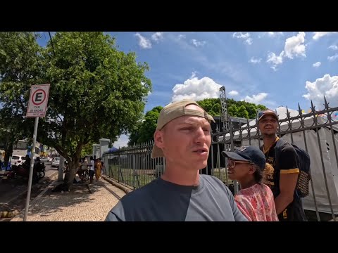 I'm eating the best street food in Belém 🇧🇷