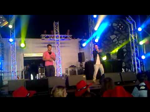TerryTrekhaakTV: INB & Jacksanny Live op Dutch Valley Festival 2011 #1/3