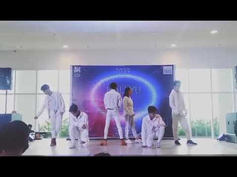 My debut stage with Diverse (IKON- Love scenario)