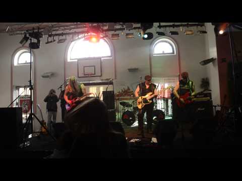 Ampér - Ampér - live na Růžáku 2013
