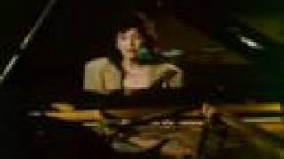 Kate Bush - &quot;Under the Ivy&quot; on The Tube