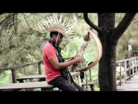 God Will Make A Way (Dia Buka Jalan) - Sasando by Natalino Mella