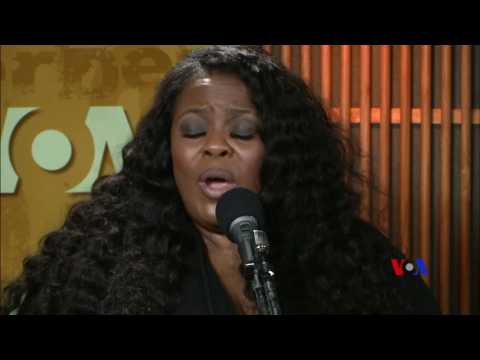 Border Crossings: Maysa