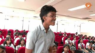 ചോയ്‌സ് സ്‌കൂളിലെ വിദ്യാർത്ഥികളുമായി സംവദിച്ച് ഉന?