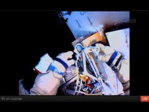 More space garbage from ISS 27.12.2013