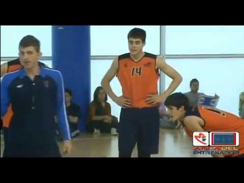 III Clinic de Pascua - Javier Zamora: Atacando desde la defensa