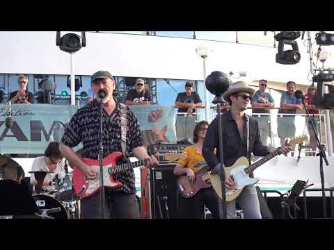 Richard Thompson with The Band of Heathens: "Runnin' Down a Dream" (Tom Petty song) (Cayamo 2018)