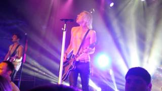 Who Do You Love - Marianas Trench (Live)