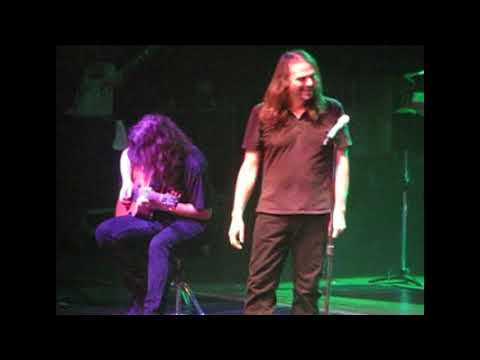 Blind Guardian - The Bard's Song (In The Forest) (Live in Brazil) (MOST IMPRESSIVE LIVE VERSION)