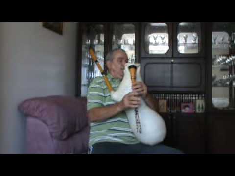 Macedonian Gajda - Pesna So Alexo Turunce, Zensko Oro Intro