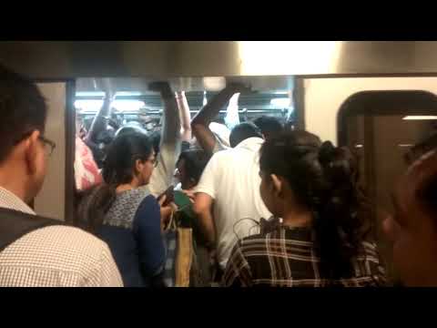 Delhi Metro Crowd OMG Mere India