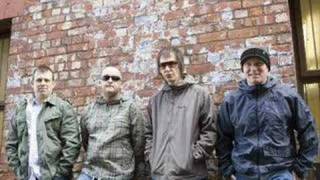 Inspiral Carpets - Keep The Circle Around